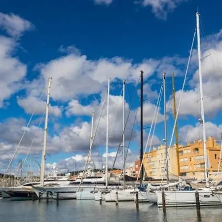 Climatise Avec Parking - 4 Pers. - Fr-1-880-61 Apartman *